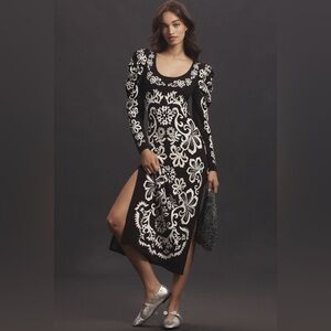 New Farm Rio Long-Sleeve Scoop-Neck Floral Side-Slit Midi Sweater Dress M